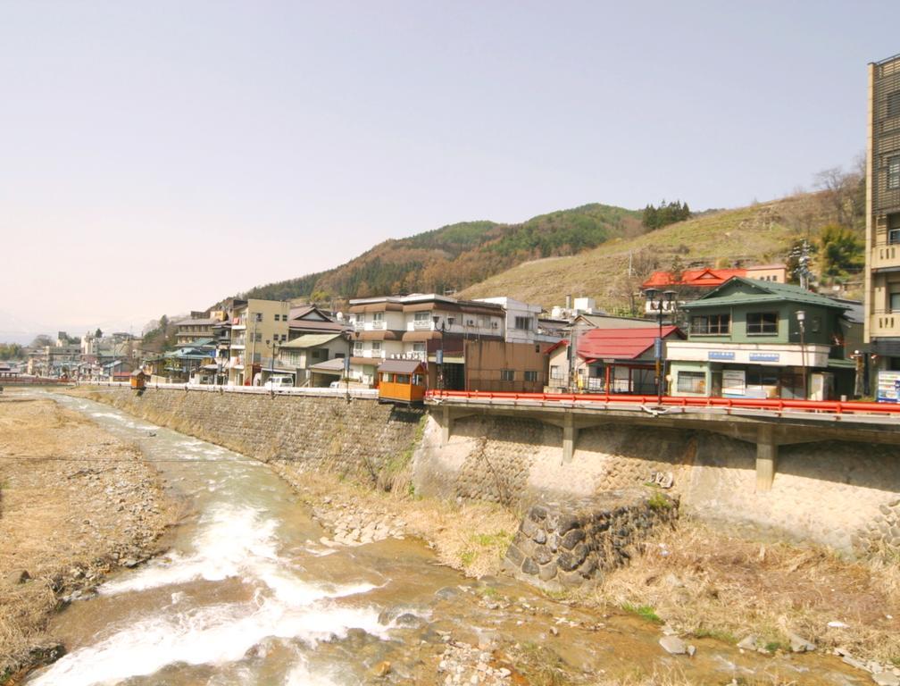 ホテルYoudaya 山ノ内町 エクステリア 写真