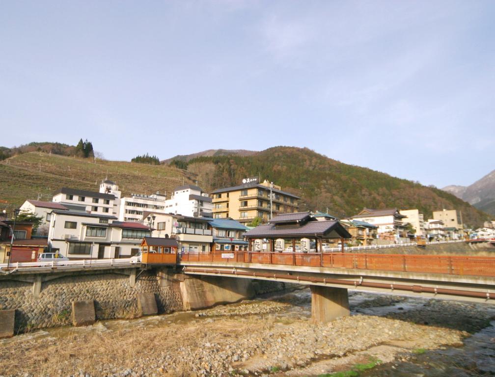ホテルYoudaya 山ノ内町 エクステリア 写真